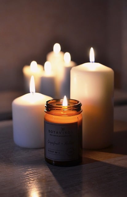 candles-7304948_640
