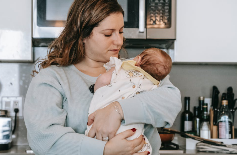 Gospodarka w pieluszce: Jak często niemowlę powinno robić kupkę po spożyciu mleka modyfikowanego?