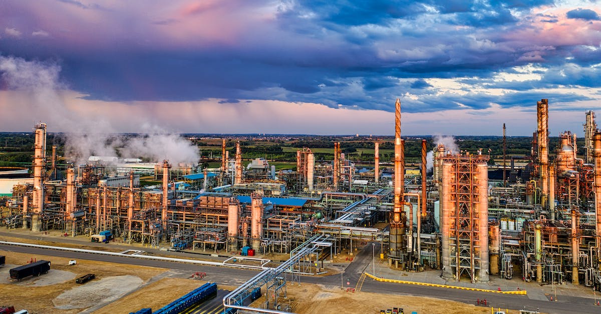 „Wzrost i wyzwania: Poznaj tajniki przemysłu petrochemicznego”