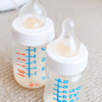 Jak wybrać najlepszą butelkę dla noworodka?